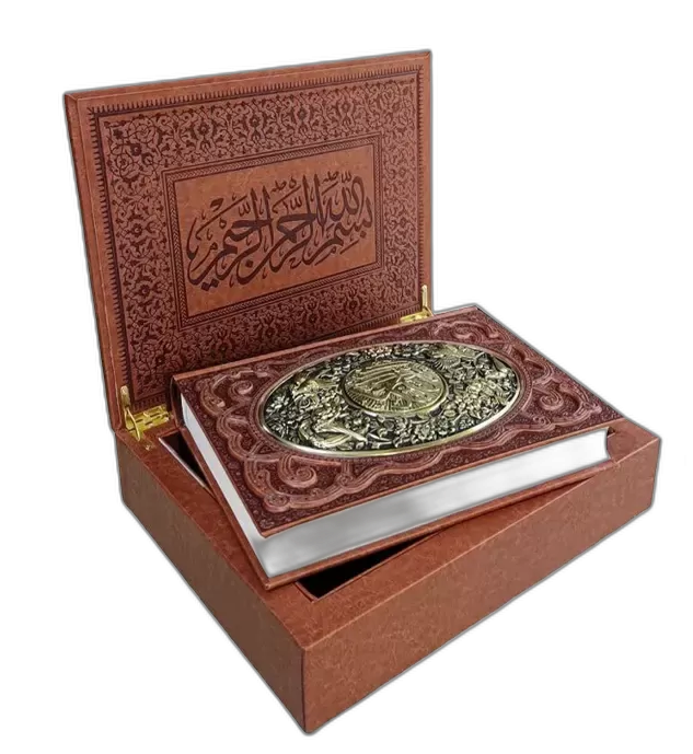 عکس شماره 1 کتاب قرآن وزیری گلاسه جعبه دار پلاک فلزی طرح مس با ترجمه 120451